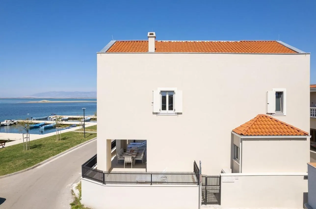 Luxury Villa Lovre Seaside Heated Pool Sauna 닌